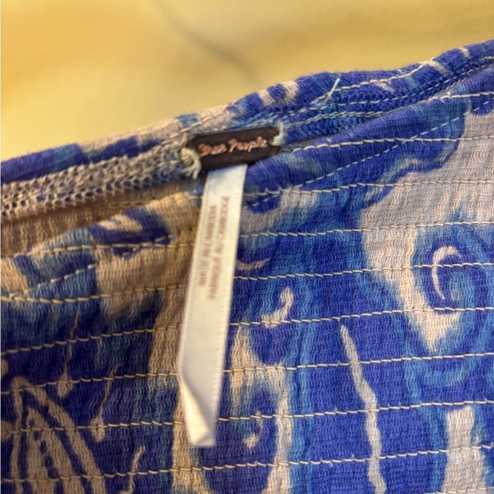 Free People Shea Top Blue Combo One Shoulder Smocked Size L NWT - Picture 5 of 7